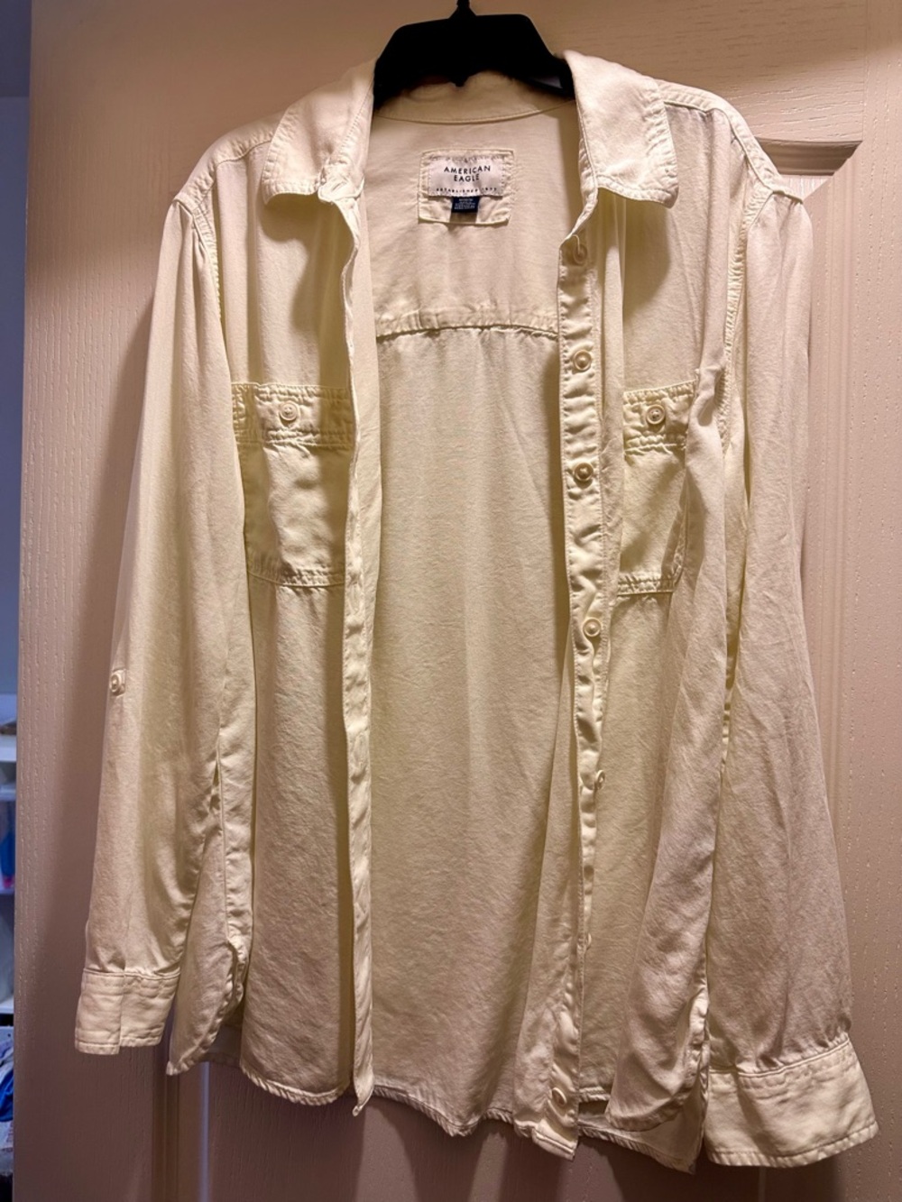 American Eagle Off-White Collared Shirt